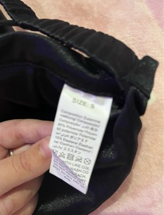 SHEIN Pack 2 Crop Tops Satén Blanco Negro Talla S
