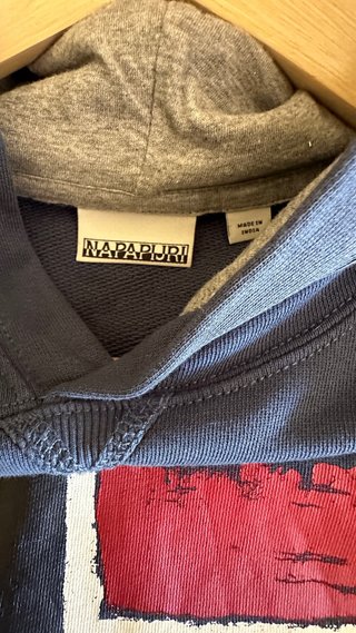 Sudadera Napapijri con capucha y logo