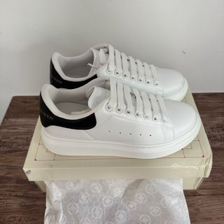 Alexander McQueen Zapatillas Blancas y Negras