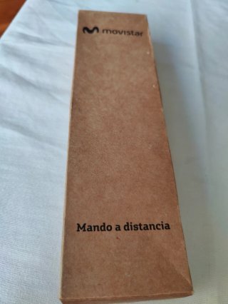 Mando Movistar Plus con micrófono