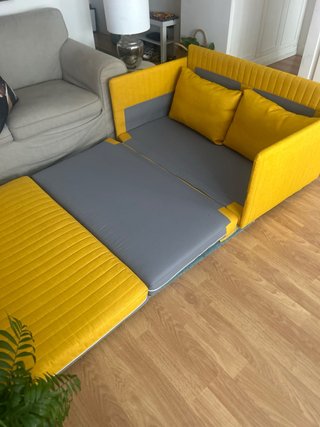 Sofá Cama Amarillo Nuevo sin uso