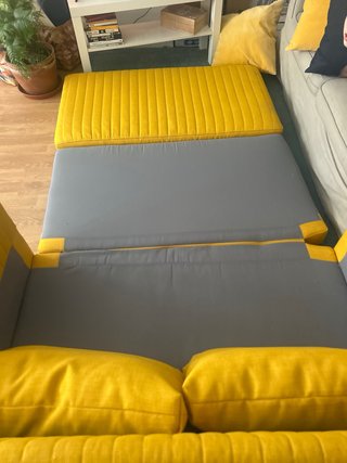 Sofá Cama Amarillo Nuevo sin uso