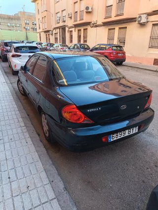 KIA Sephia 2002