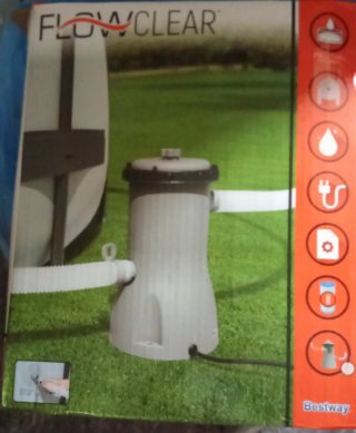 Piscina Bestway y Boma depuradora.