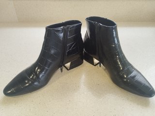 Botines Mango Talla 39 Negro Cocodrilo
