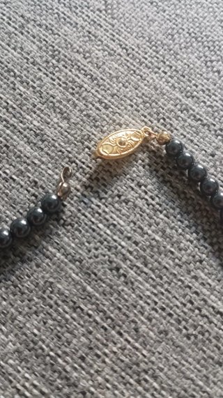 Collar de hematita negra, perlas y circonitas