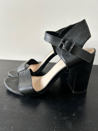 Tacones negros talla 38