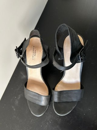 Tacones negros talla 38