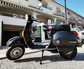 Vespa PX 200 Iris Clásica Negra