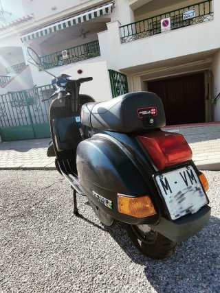 Vespa PX 200 Iris Clásica Negra