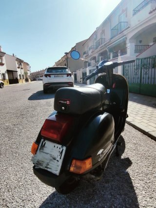 Vespa PX 200 Iris Clásica Negra