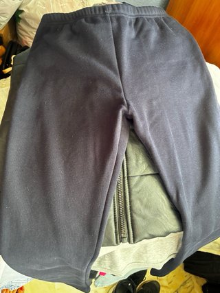 Lote de sudaderas y pantalones