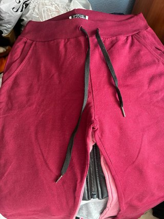 Lote de sudaderas y pantalones