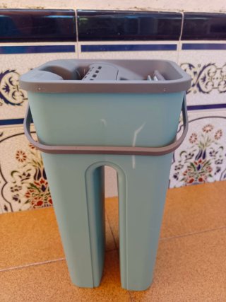 Cubo para limpieza