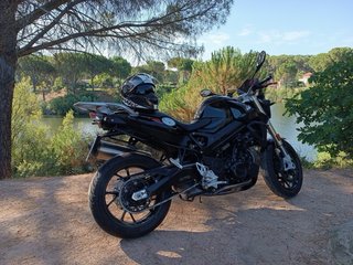 BMW F800R 2018 Negra 16.000 km A2