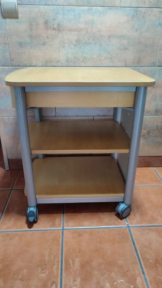 Mesa auxiliar con ruedas y cajón
