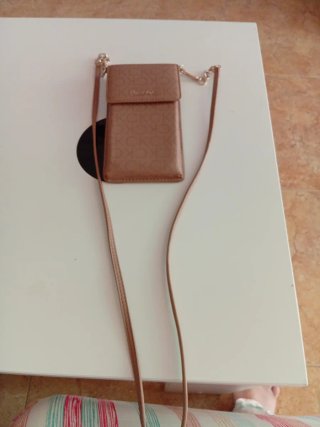 Portamovil Calvin klein CK nuevo.