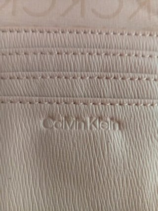 Portamovil Calvin klein CK nuevo.