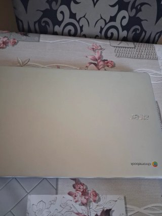 Acer Laptop Plata y Negro