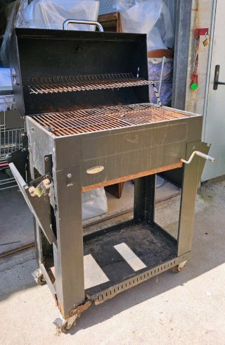 Barbacoa Carbón con Ruedas y Tapa