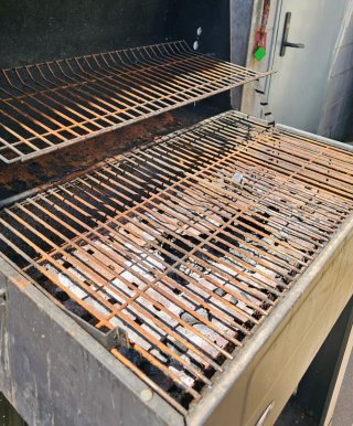 Barbacoa Carbón con Ruedas y Tapa