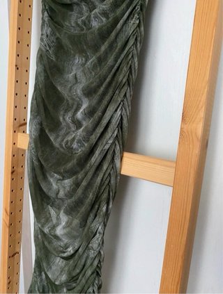 Vestido largo verde oliva
