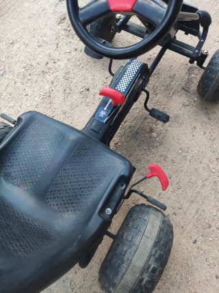 Kart a pedales negro