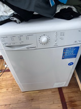 Secadora de condensación Indesit