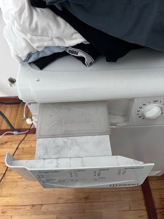 Secadora de condensación Indesit