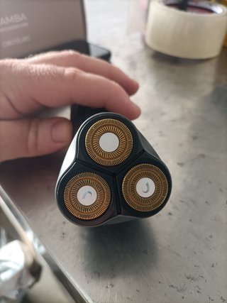 - Cecotec afeitadora rotativa cuchillas titanio