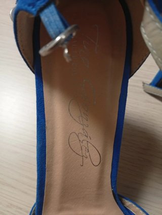 Zapatos de tacón azules para mujer