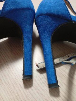 Zapatos de tacón azules para mujer