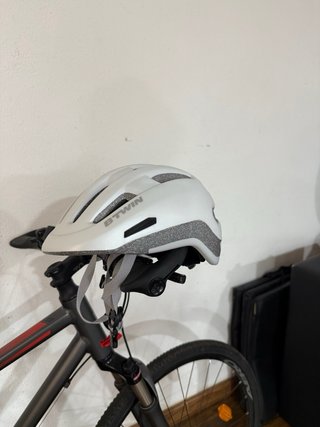 Bicicleta B’Twin Riverside 500 + casco.