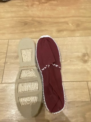 Alpargatas burdeos nuevas T44