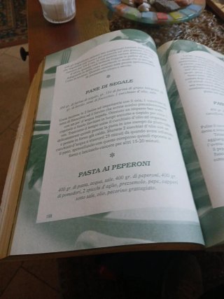 Libro di cucina vegetariana