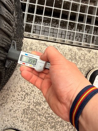 Llantas 17” con neumáticos nuevos VAG