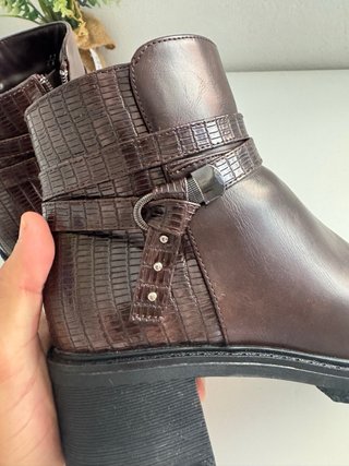Botines marrones de tacón – Talla 39