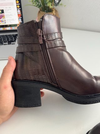 Botines marrones de tacón – Talla 39