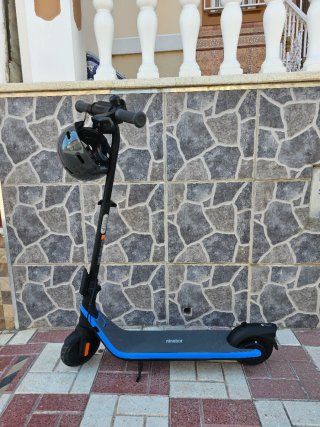 Patín Eléctrico Ninebot Azul