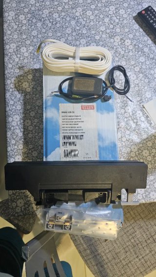 Motor Velux WMG 520 51 y transformador WUC 110