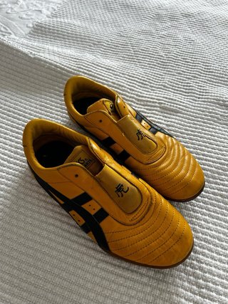 Bambas Asics Artes Marciales Amarillas