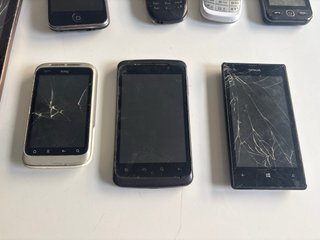 Lote 7 mobiles y 1 tablet para piezas o arreglo