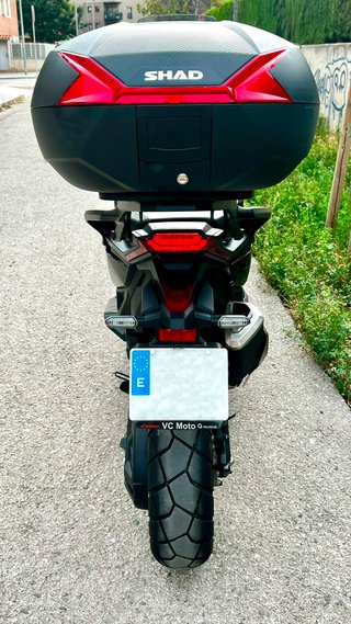 HONDA X-ADV 750 Jul 24. 8.000kms  Impecable