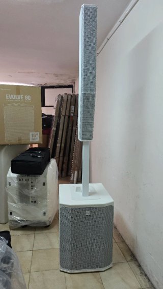 2 Altavoces Electro-Voice Evolve 90 Blancos. 1 uso