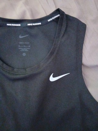 Camiseta tirantes Nike Running Negra