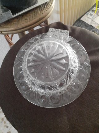 Cuenco de cristal labrado antiguo