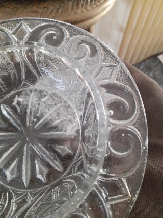 Cuenco de cristal labrado antiguo