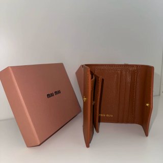 Portafoglio Miu Miu in pelle marrone e oro
