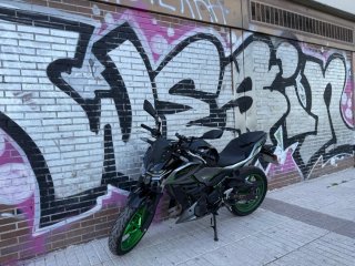 Kawasaki Z500 SE 2025