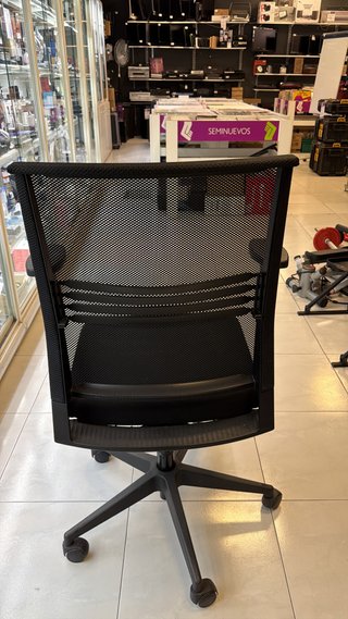 SILLA DE OFICINA NEGRA